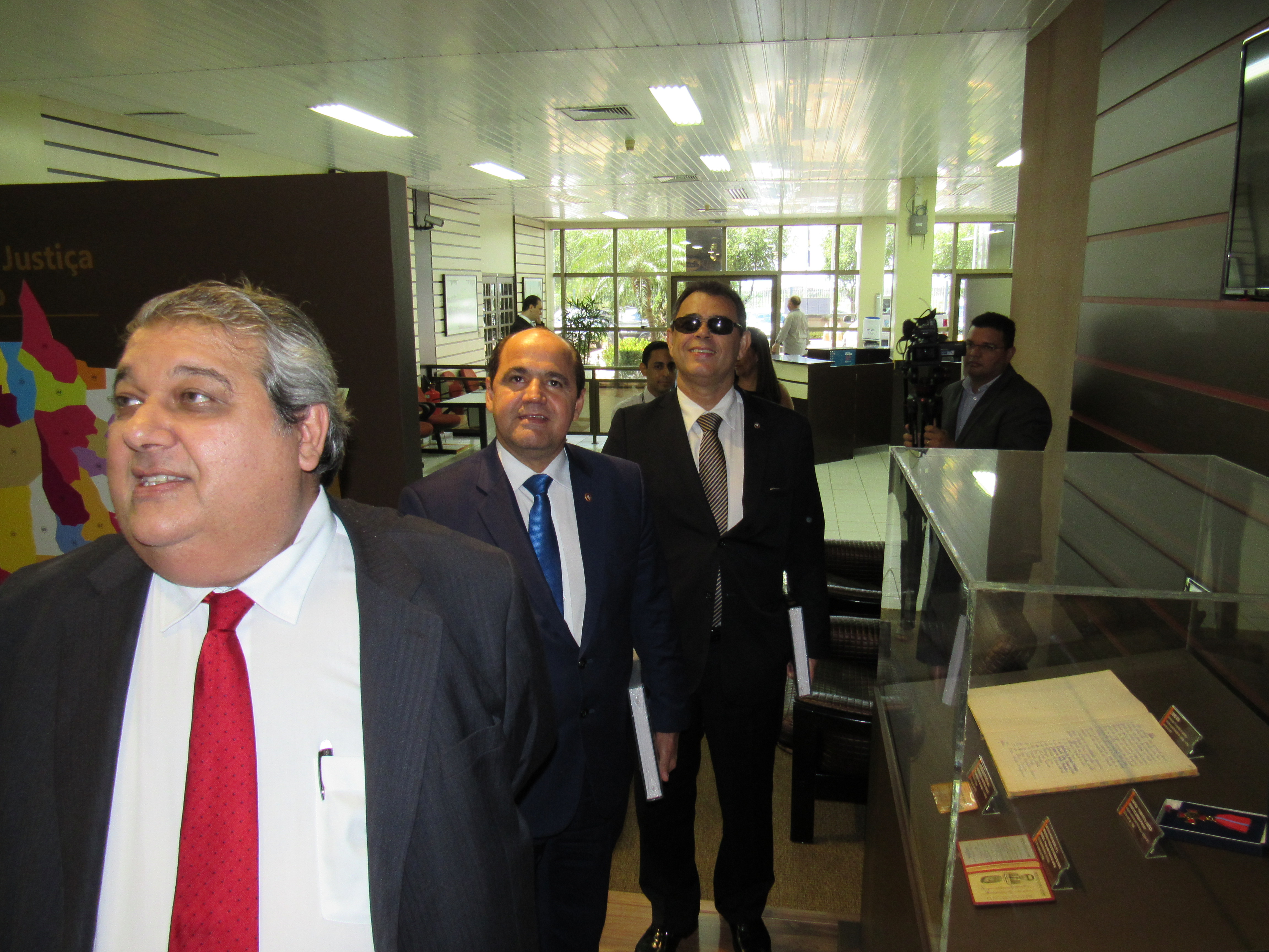 galeria/Visita do Procurador-Geral de Justiça do MPMA, LUIS GONZAGA MARTINS COELHO e do Conselheiro do CNMP, ANTÔNIO PEREIRA DUARTE ao Memorial do MPMT - 23/02/17