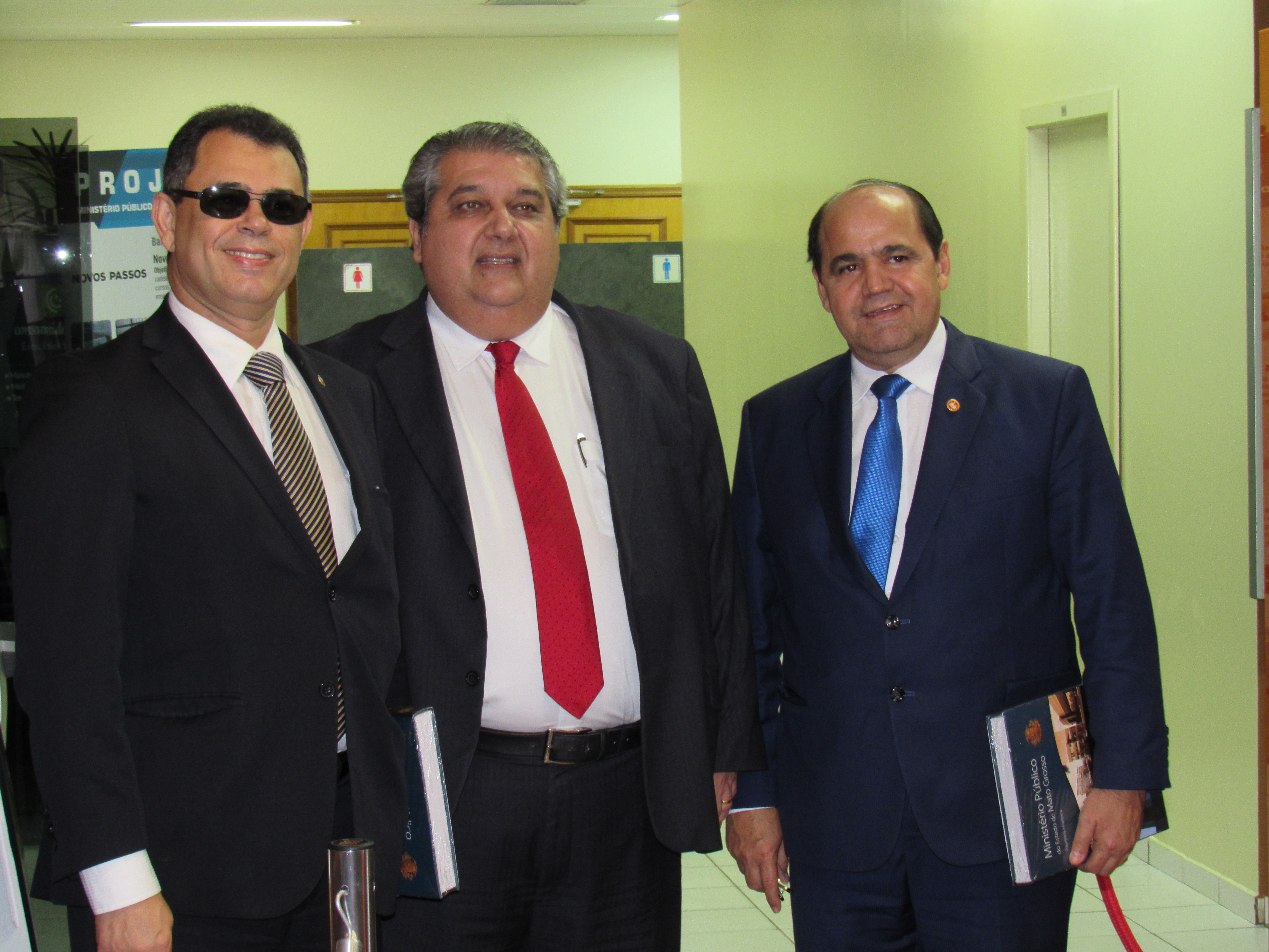 galeria/Visita do Procurador-Geral de Justiça do MPMA, LUIS GONZAGA MARTINS COELHO e do Conselheiro do CNMP, ANTÔNIO PEREIRA DUARTE ao Memorial do MPMT - 23/02/17