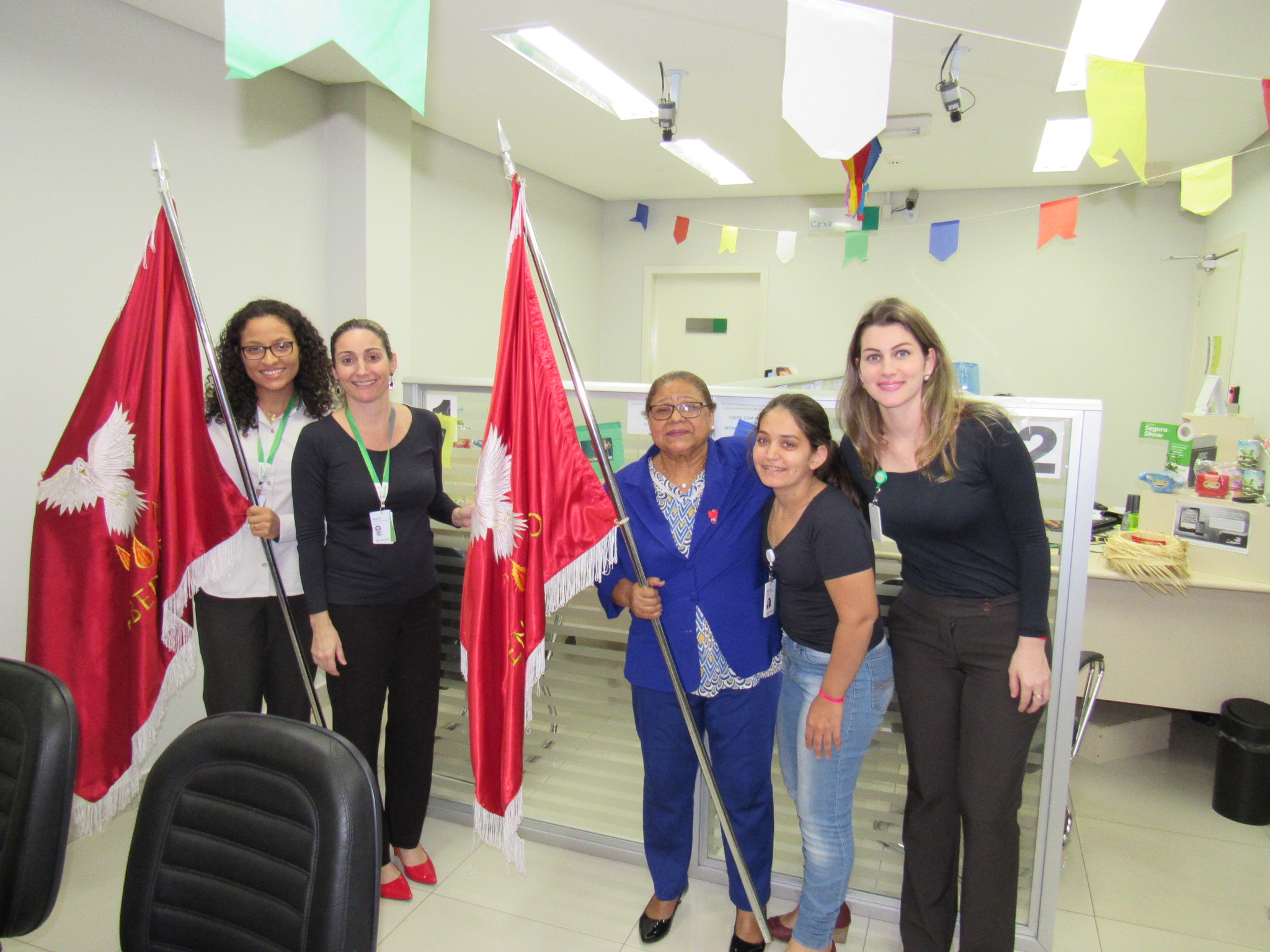 galeria/VISITA DA BANDEIRA DO DIVINO ESPÍRITO SANTO  - 01/06/2017