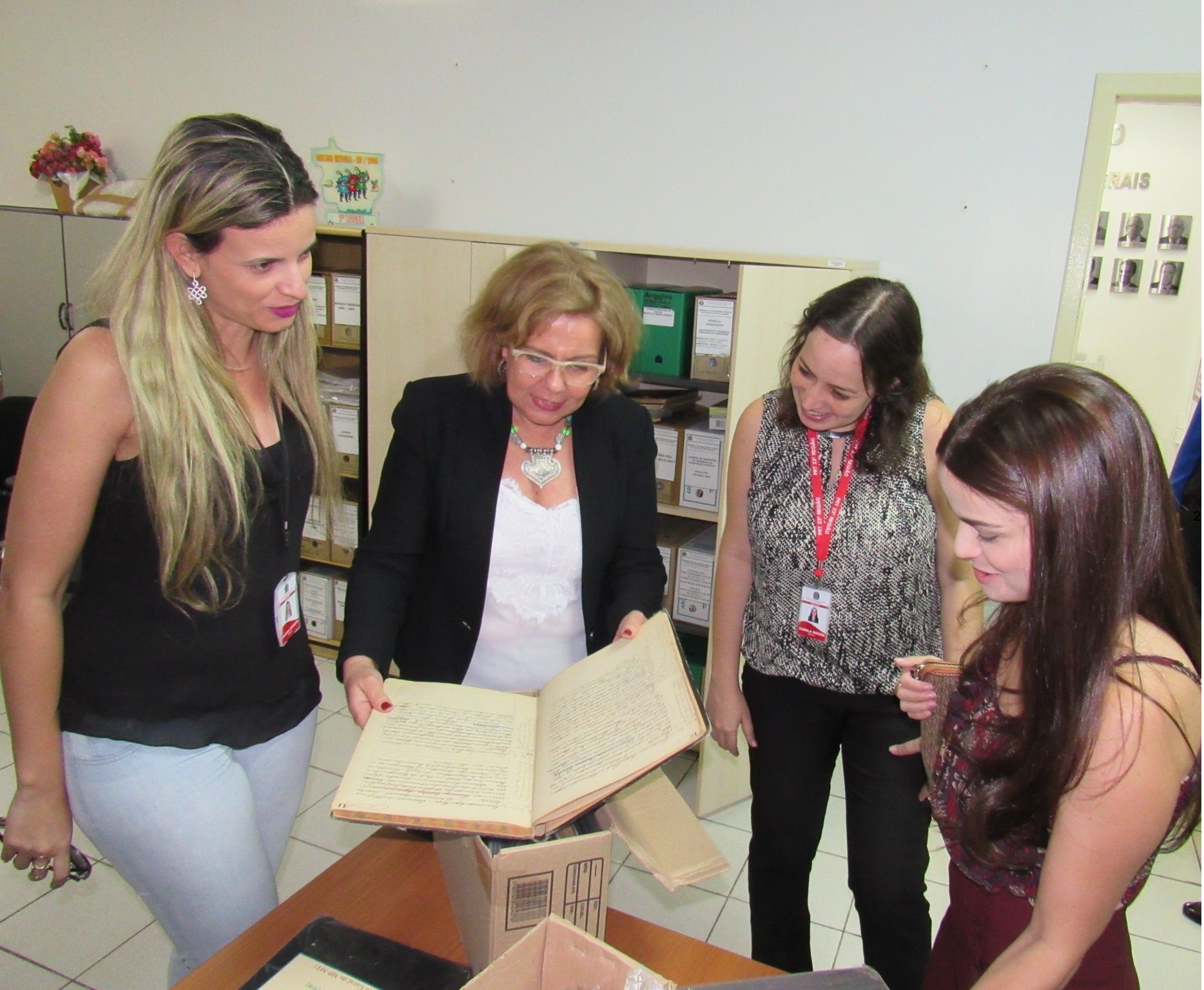 galeria/VISITA DA COMISSÃO DE SERVIDORES DO MPT-PRT-23ª REGIÃO AO MEMORIAL DO MPMT E A GERÊNCIA DE DOCUMENTAÇÃO E ARQUIVO - 21/09/2017