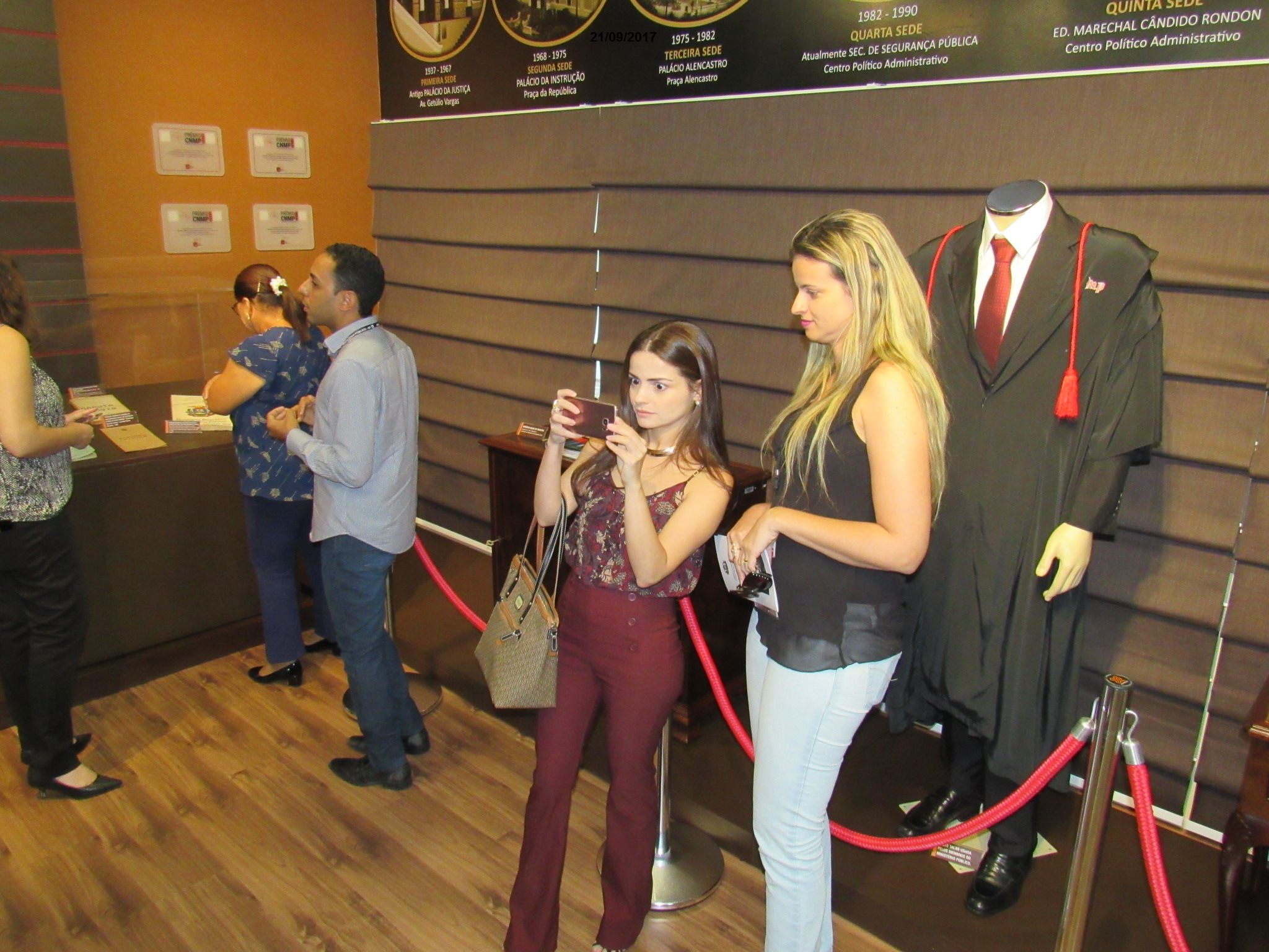 galeria/VISITA DA COMISSÃO DE SERVIDORES DO MPT-PRT-23ª REGIÃO AO MEMORIAL DO MPMT E A GERÊNCIA DE DOCUMENTAÇÃO E ARQUIVO - 21/09/2017