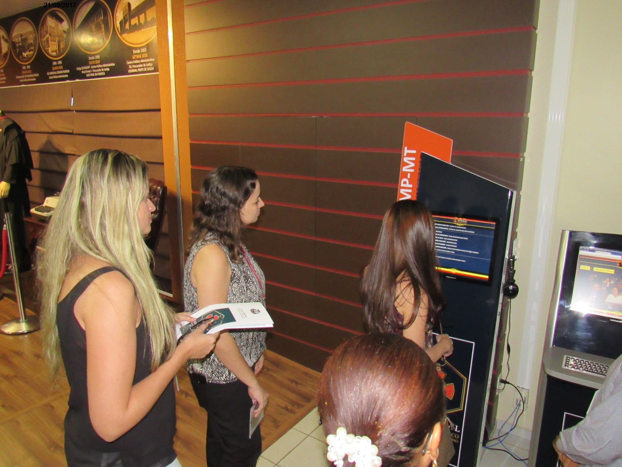 galeria/VISITA DA COMISSÃO DE SERVIDORES DO MPT-PRT-23ª REGIÃO AO MEMORIAL DO MPMT E A GERÊNCIA DE DOCUMENTAÇÃO E ARQUIVO - 21/09/2017