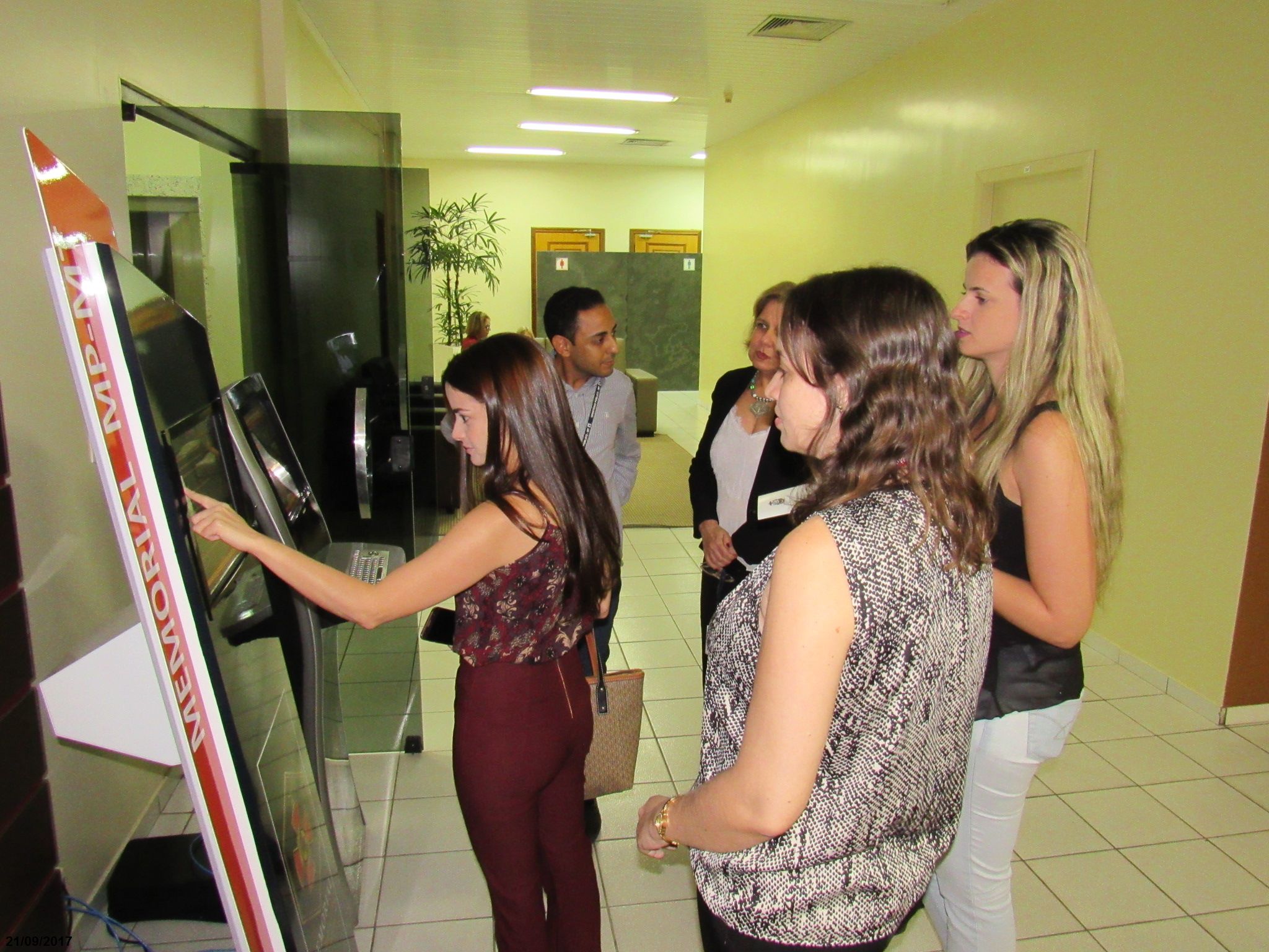 galeria/VISITA DA COMISSÃO DE SERVIDORES DO MPT-PRT-23ª REGIÃO AO MEMORIAL DO MPMT E A GERÊNCIA DE DOCUMENTAÇÃO E ARQUIVO - 21/09/2017