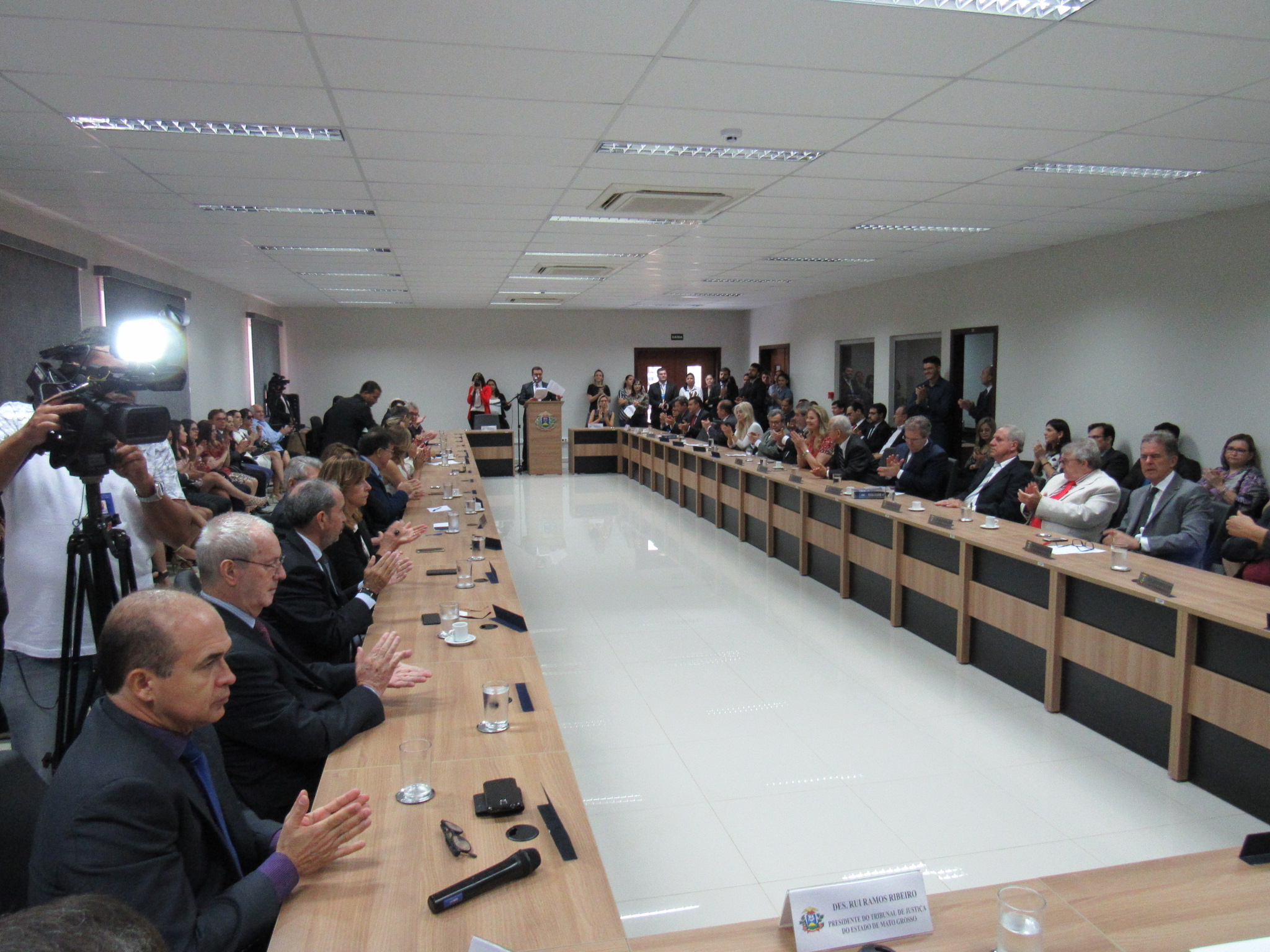 galeria/POSSE DOS PROMOTORES DE JUSTIÇA MARCELO FERRA DE CARVALHO, JORGE DA COSTA LANA E JOSÉ NOBERTO DE MEDEIROS JÚNIOR NO CARGO DE PROCURADOR DE JUSTIÇA - 05/10/2017