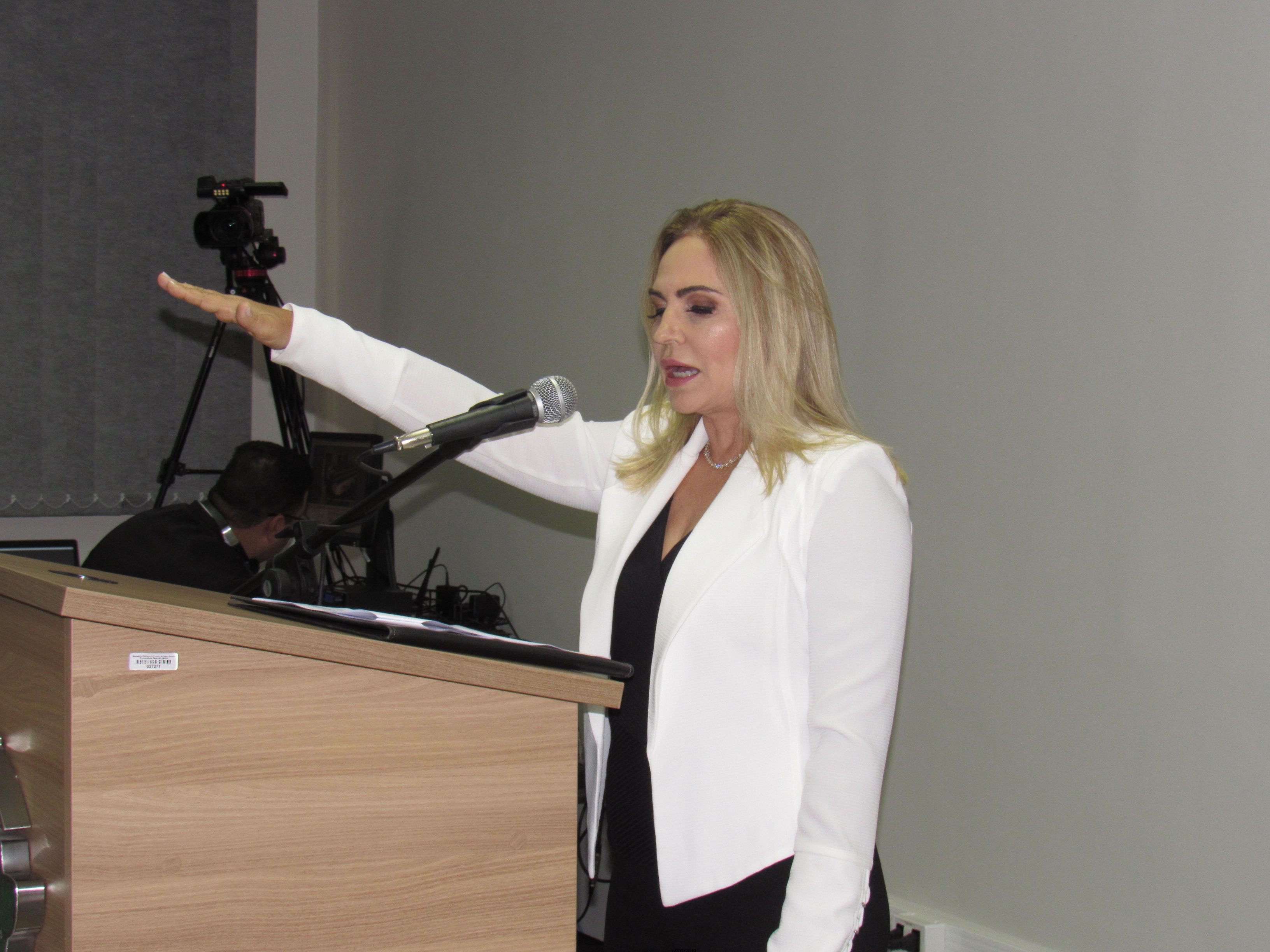 galeria/POSSE DA PROMOTORA DE JUSTIÇA ROSANA MARRA NO CARGO DE PROCURADORA DE JUSTIÇA -14.03.2019