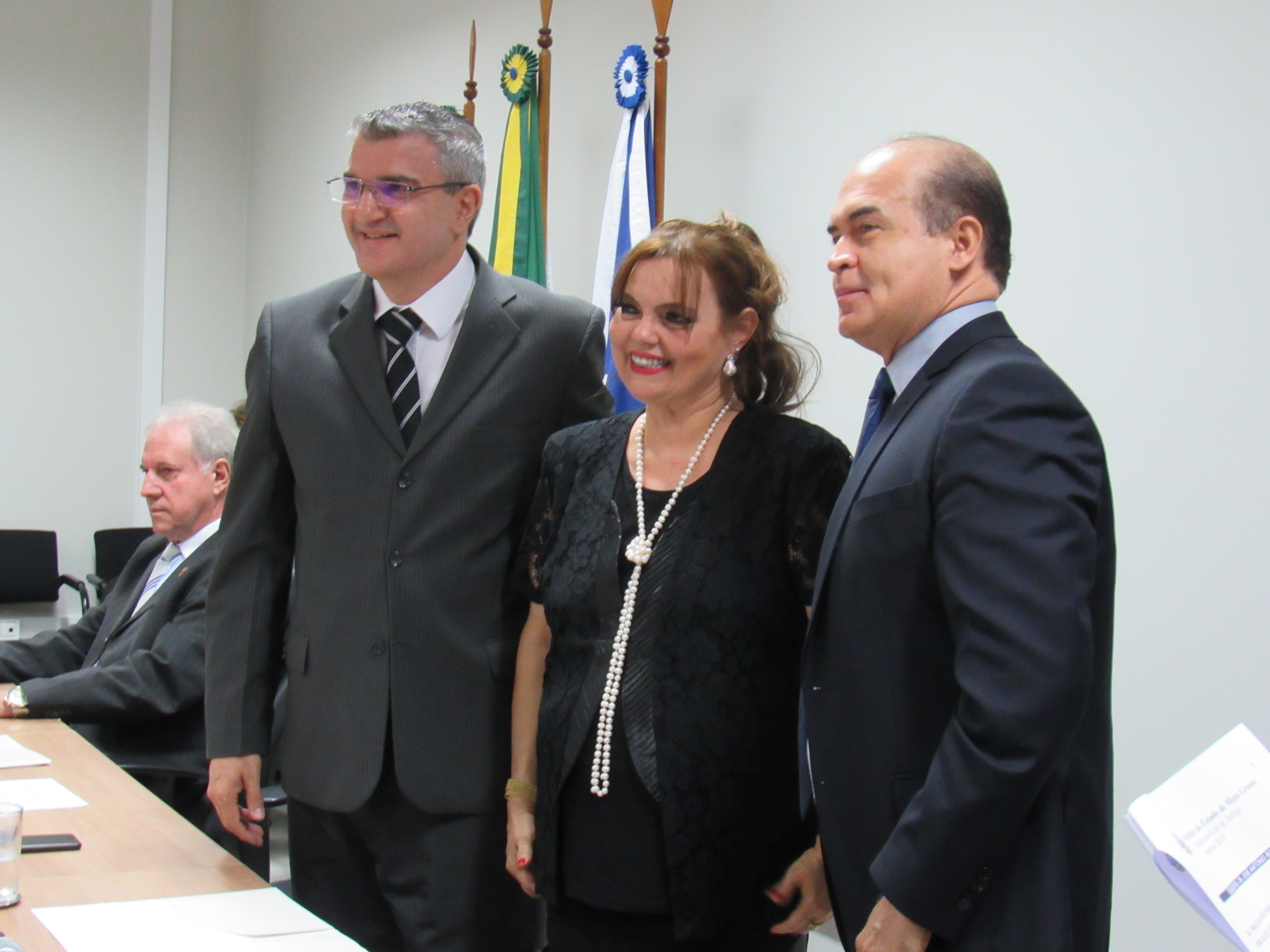 galeria/POSSE DA DRA. ESTHER LOUISE ASVOLINSQUE PEIXOTO PARA O CARGO DE PROCURADORA DE JUSTIÇA - 03.10.2019