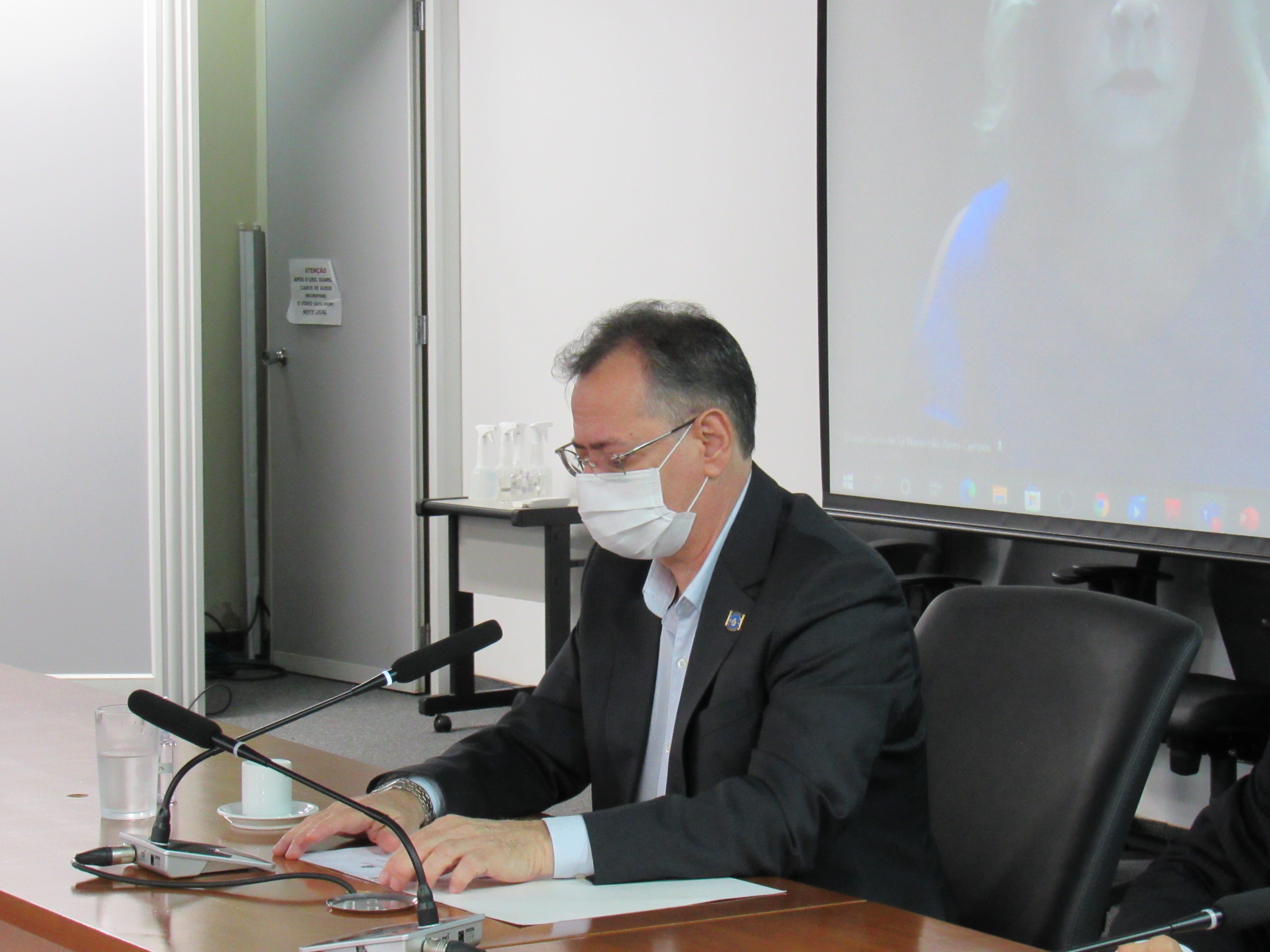 galeria/CEAF COMO ESCOLA DE GOVERNO, LANÇAMENTO DE REVISTA E PALESTRA SOBRE COVID 19