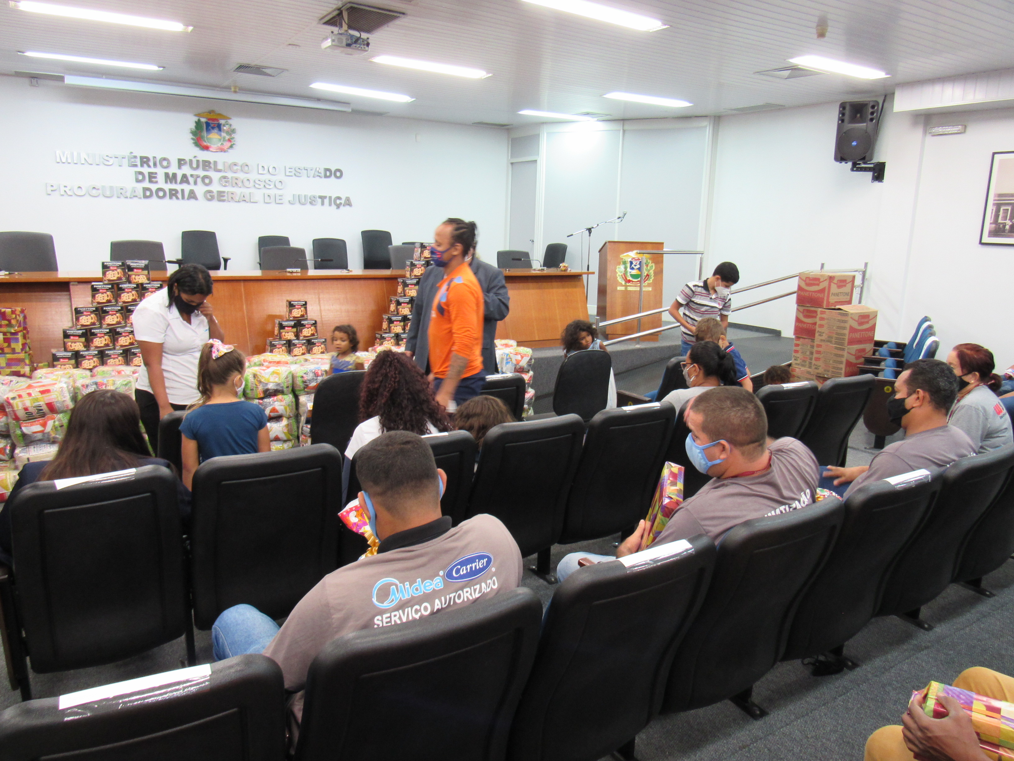 galeria/NATAL COM COLABORADORES TERCEIRIZADOS