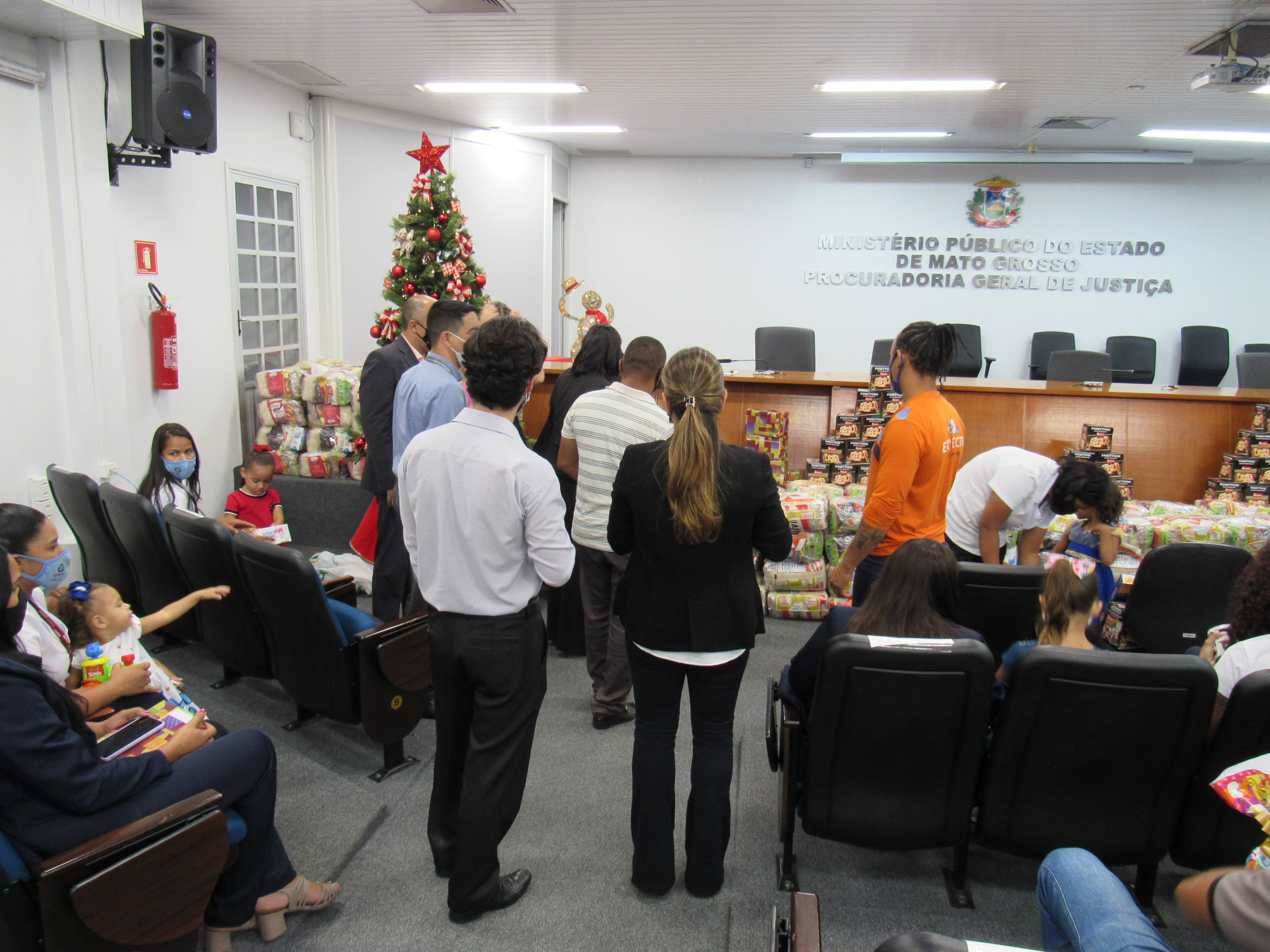 galeria/NATAL COM COLABORADORES TERCEIRIZADOS