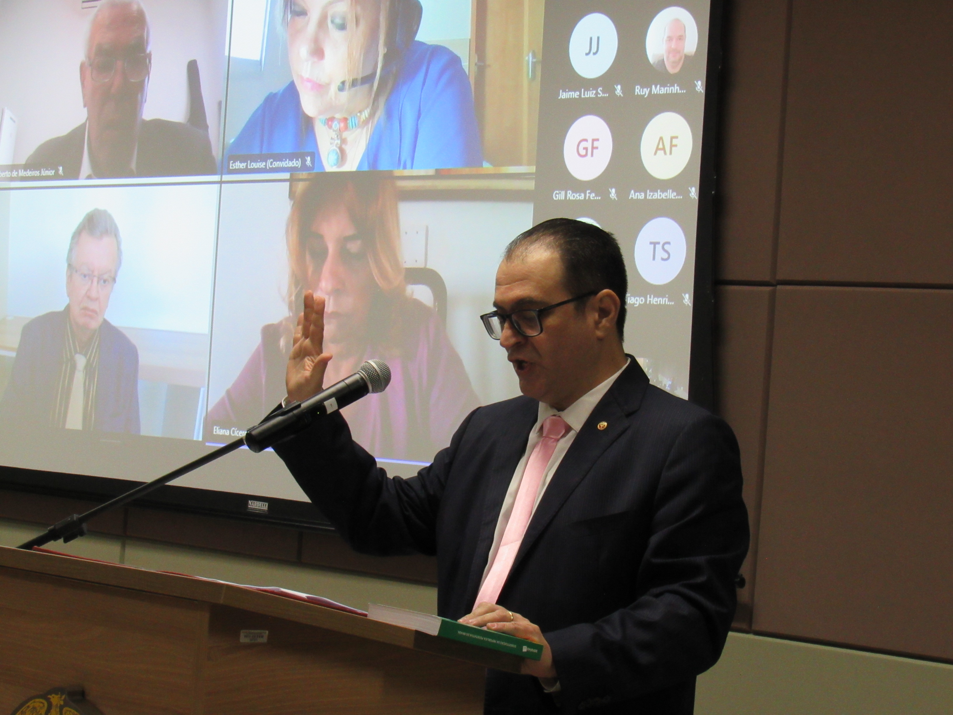 galeria/POSSE DR ALEXANDRE GUEDES COMO PROCURADOR DE JUSTIÇA EM 05 05 2022