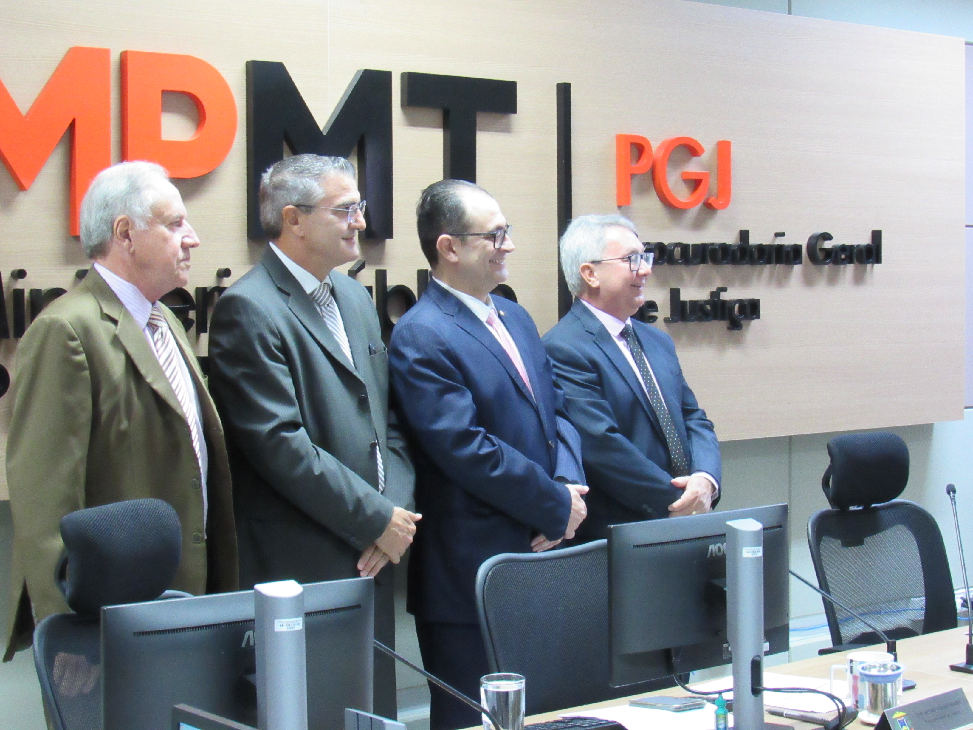 galeria/POSSE DR ALEXANDRE GUEDES COMO PROCURADOR DE JUSTIÇA EM 05 05 2022