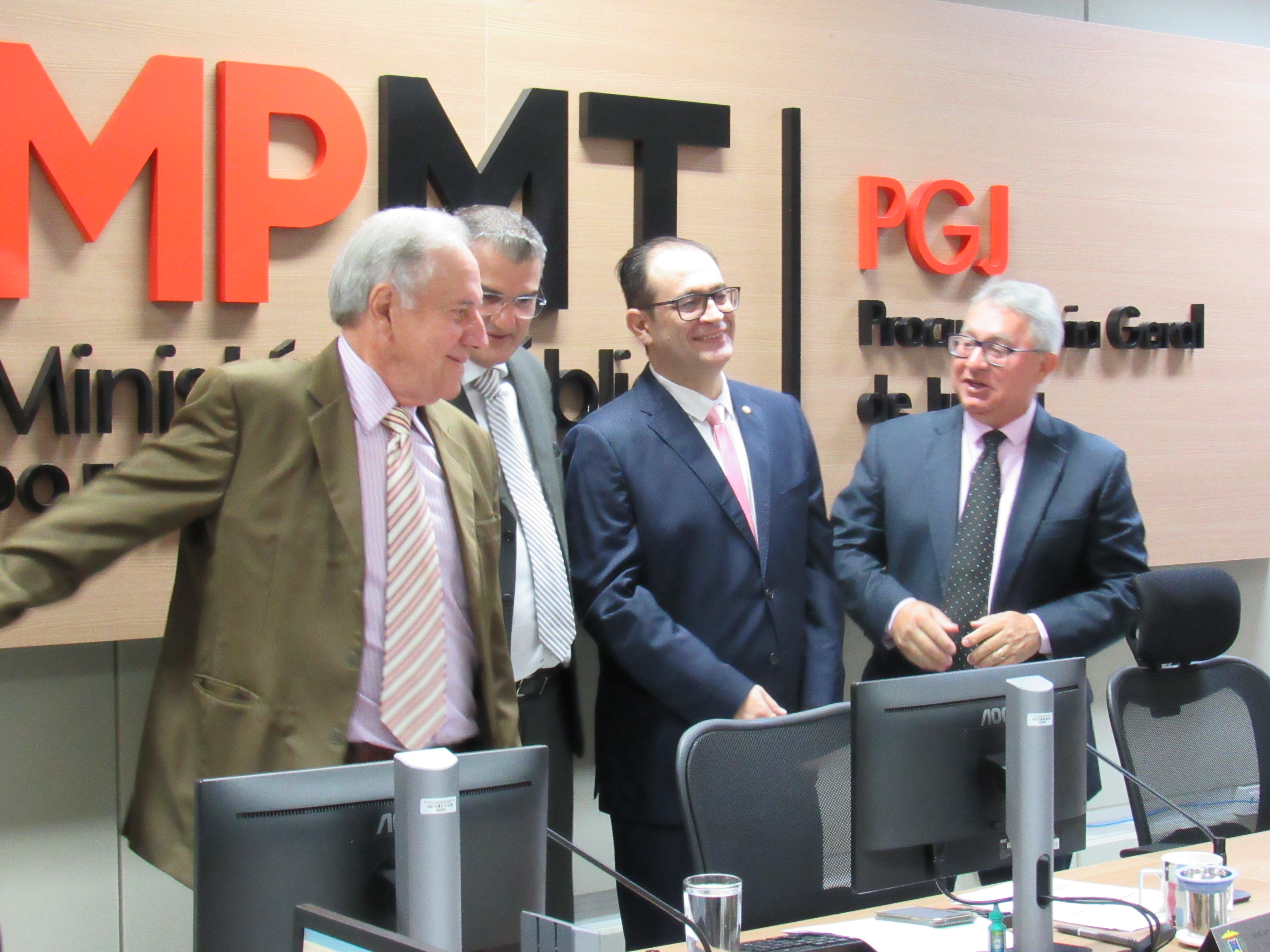 galeria/POSSE DR ALEXANDRE GUEDES COMO PROCURADOR DE JUSTIÇA EM 05 05 2022