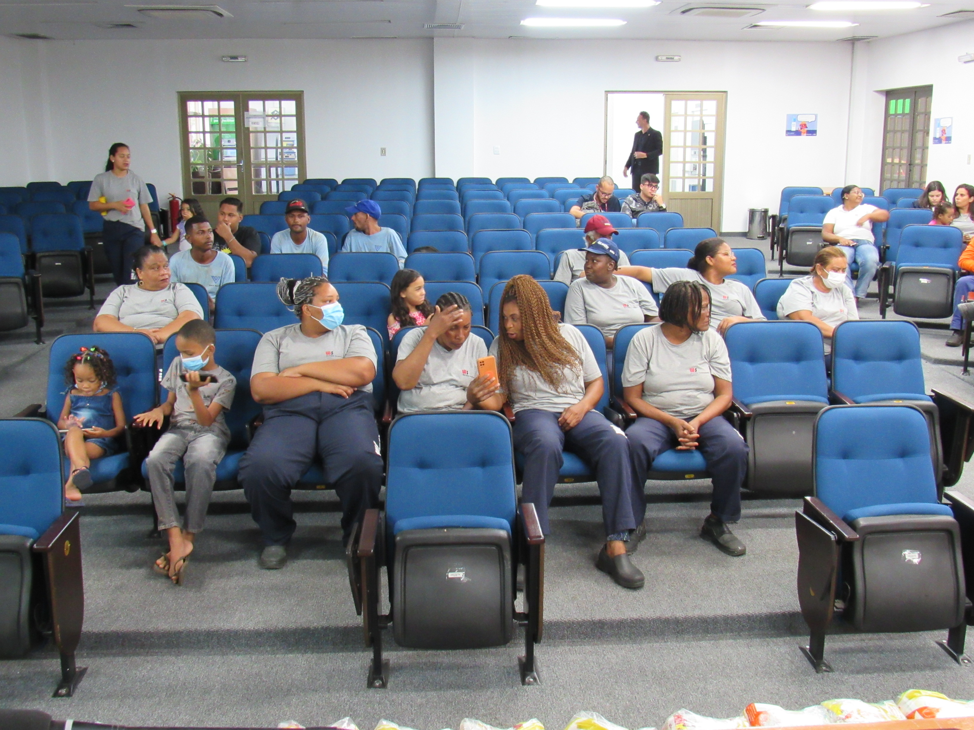 galeria/CONFRATERNIZAÇÃO DE NATAL DE TERCEIRIZADOS