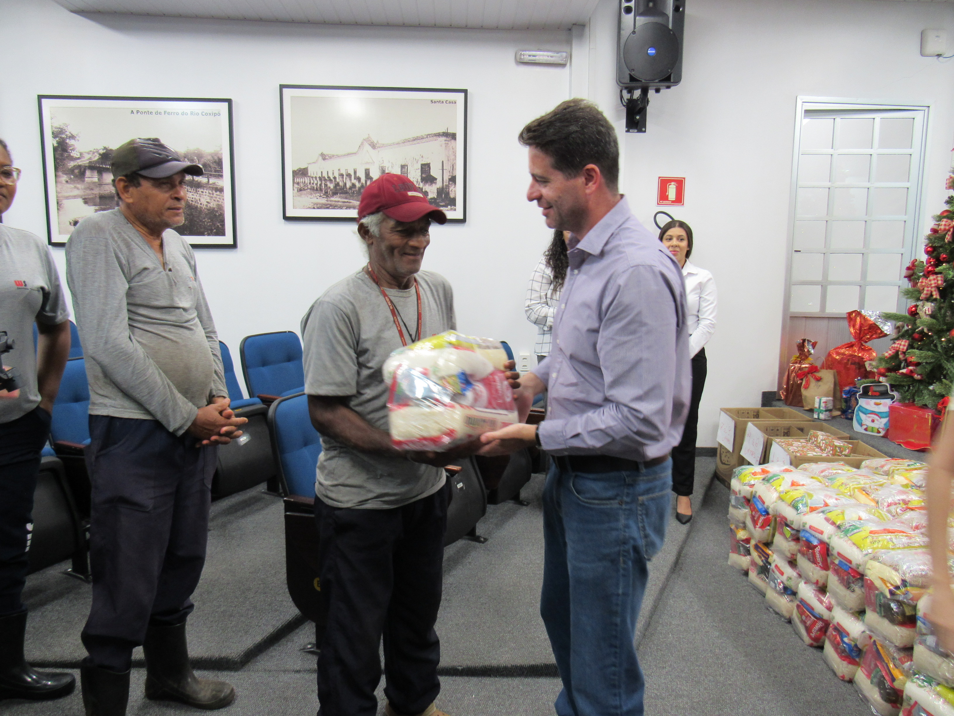 galeria/CONFRATERNIZAÇÃO DE NATAL DE TERCEIRIZADOS
