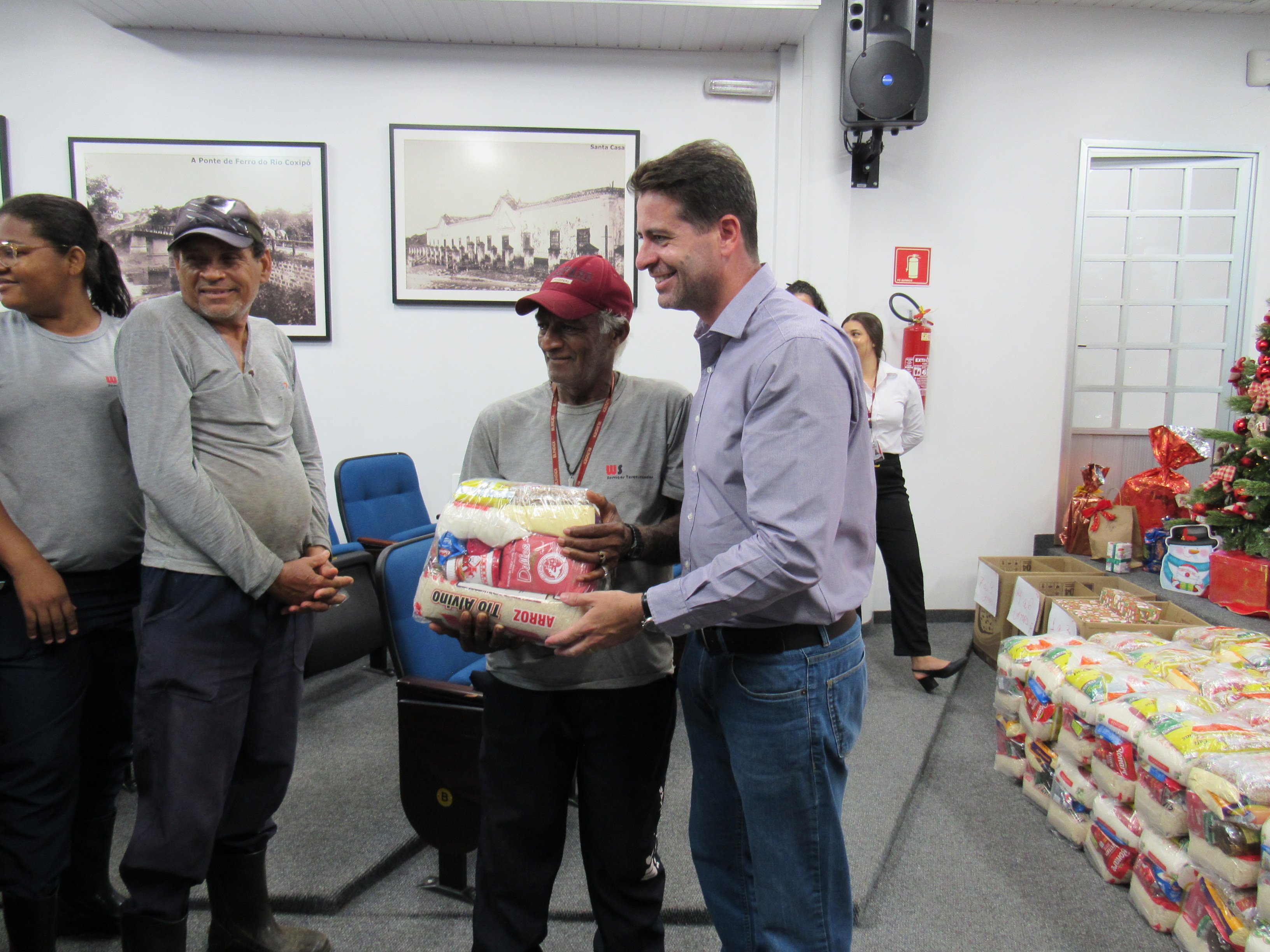 galeria/CONFRATERNIZAÇÃO DE NATAL DE TERCEIRIZADOS