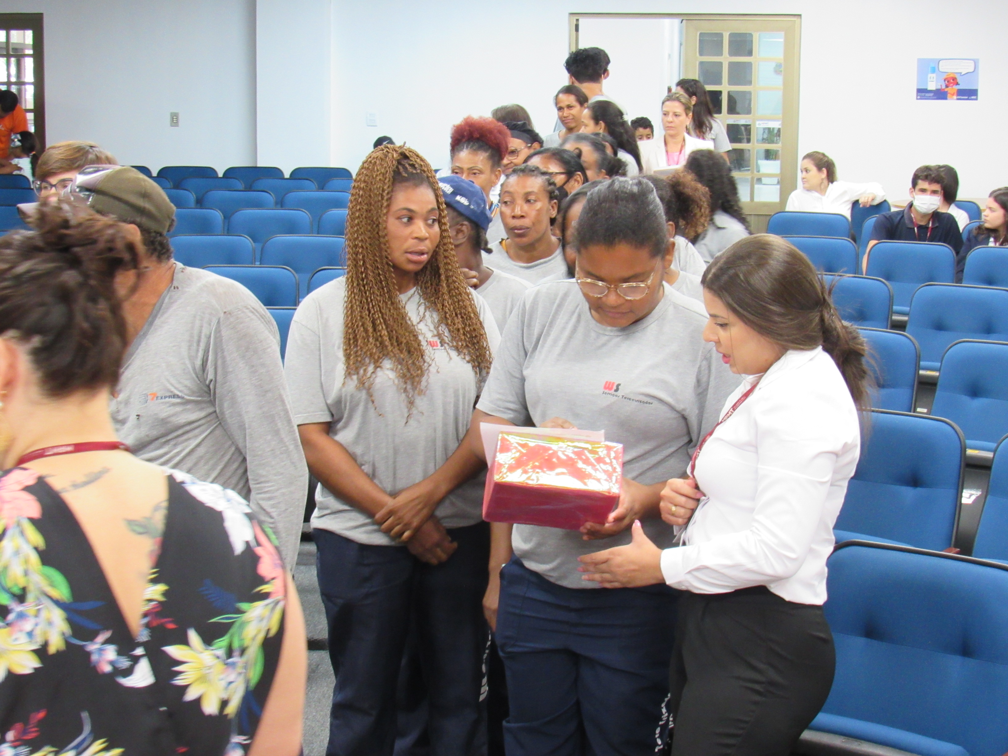 galeria/CONFRATERNIZAÇÃO DE NATAL DE TERCEIRIZADOS