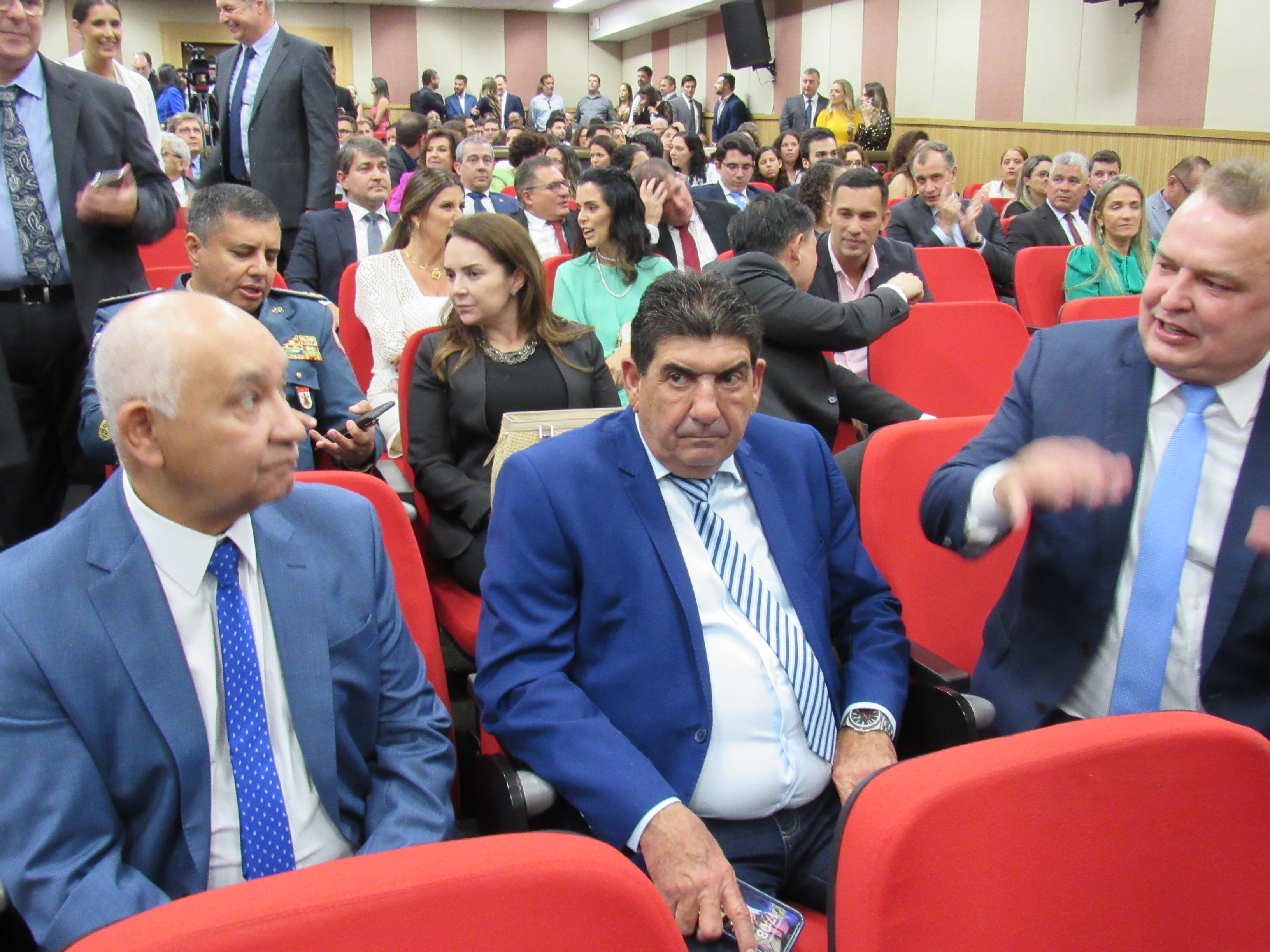 galeria/POSSE DO PGJ DR. DEOSDETE CRUZ JÚNIOR