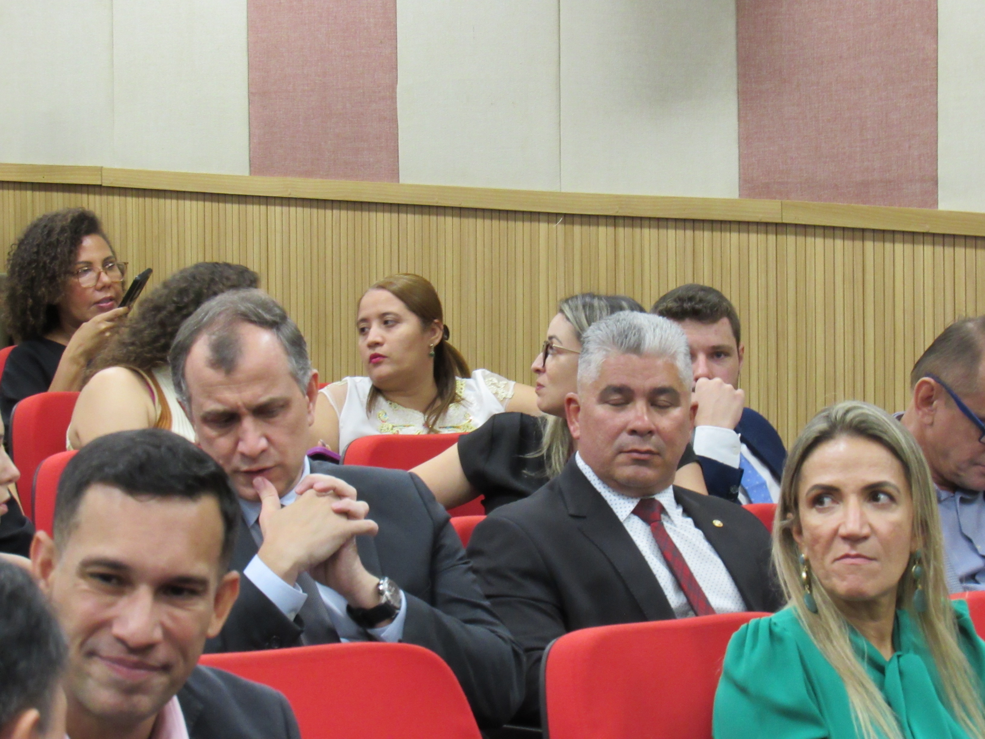 galeria/POSSE DO PGJ DR. DEOSDETE CRUZ JÚNIOR