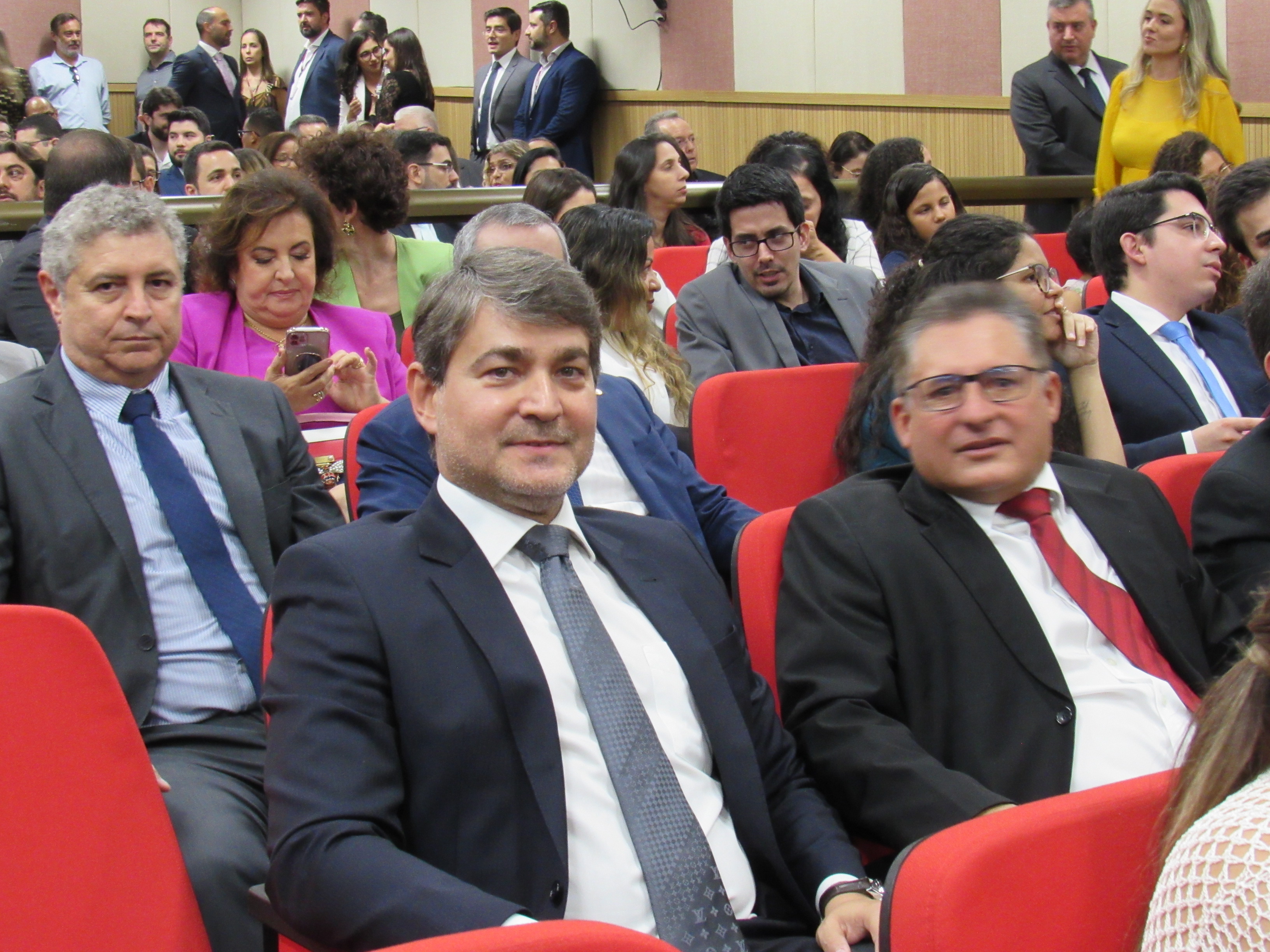 galeria/POSSE DO PGJ DR. DEOSDETE CRUZ JÚNIOR