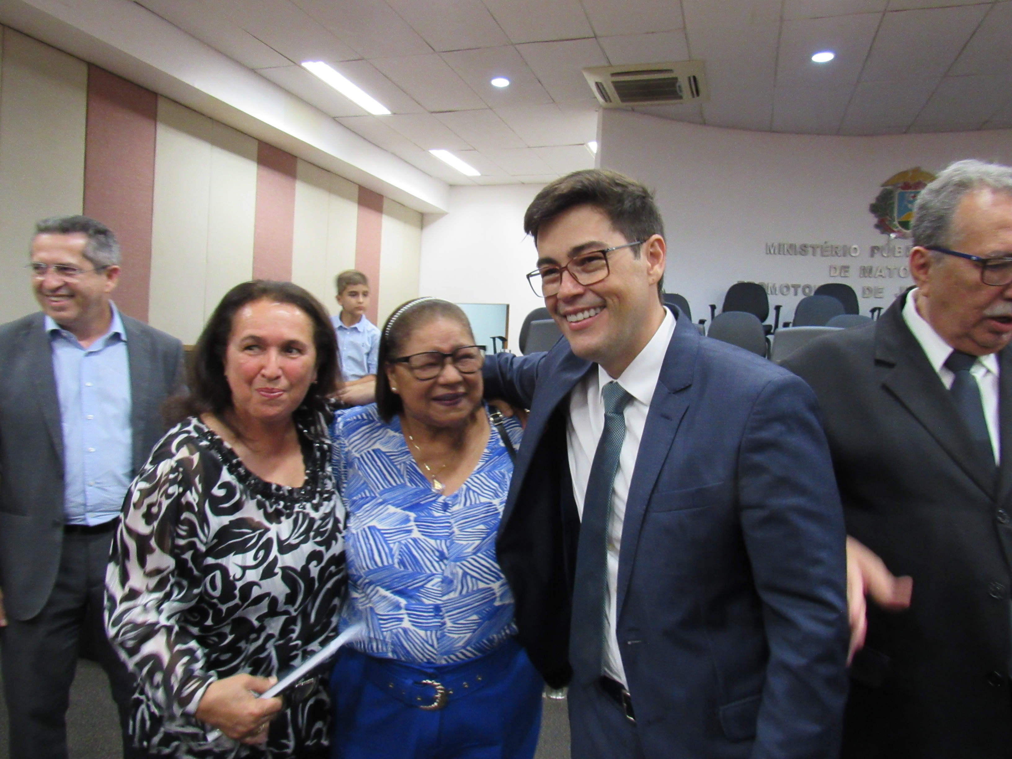 galeria/POSSE DO PGJ DR. DEOSDETE CRUZ JÚNIOR