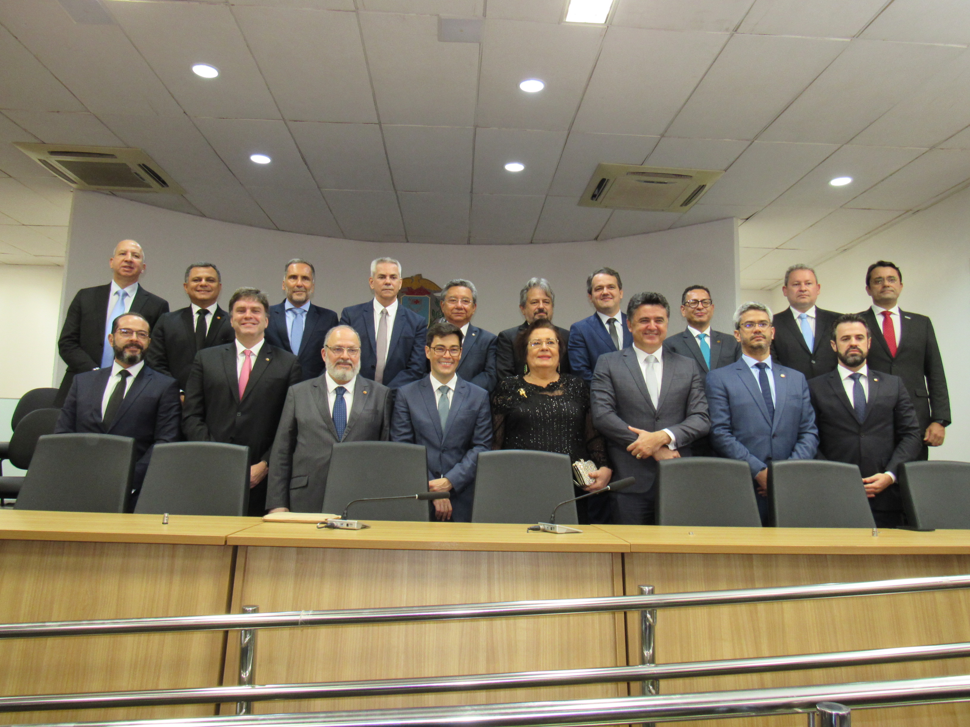 galeria/POSSE DO PGJ DR. DEOSDETE CRUZ JÚNIOR