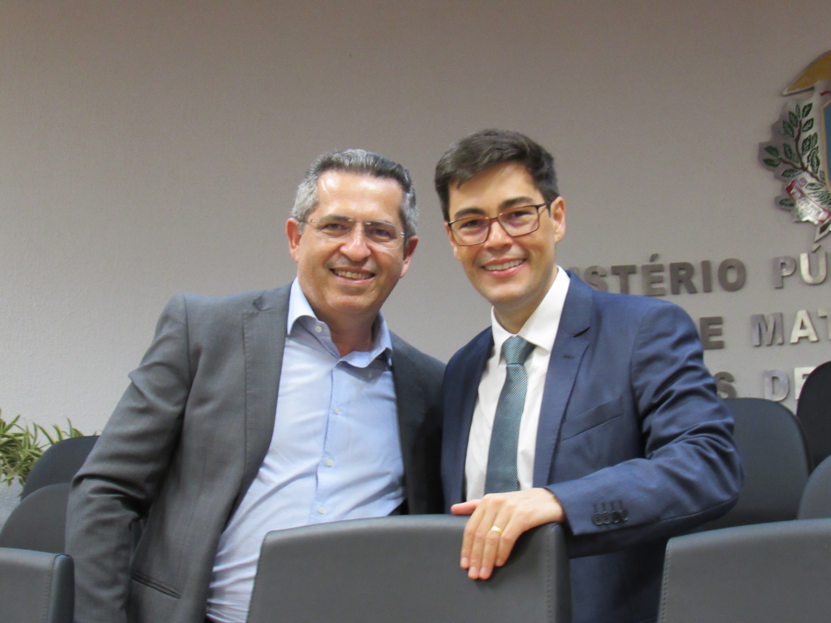 galeria/POSSE DO PGJ DR. DEOSDETE CRUZ JÚNIOR