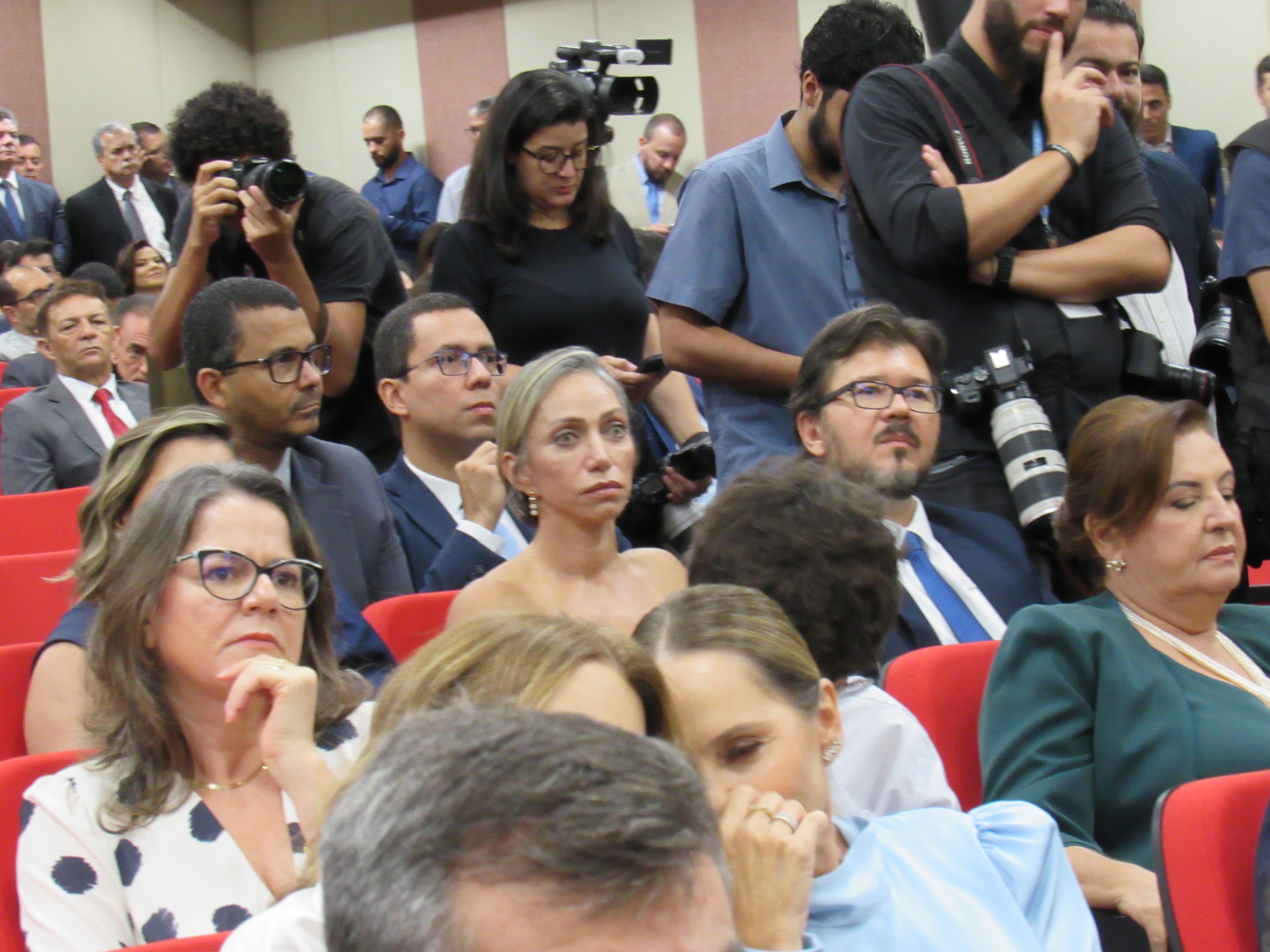 galeria/POSSE DO DR RODRIGO COMO PGJ